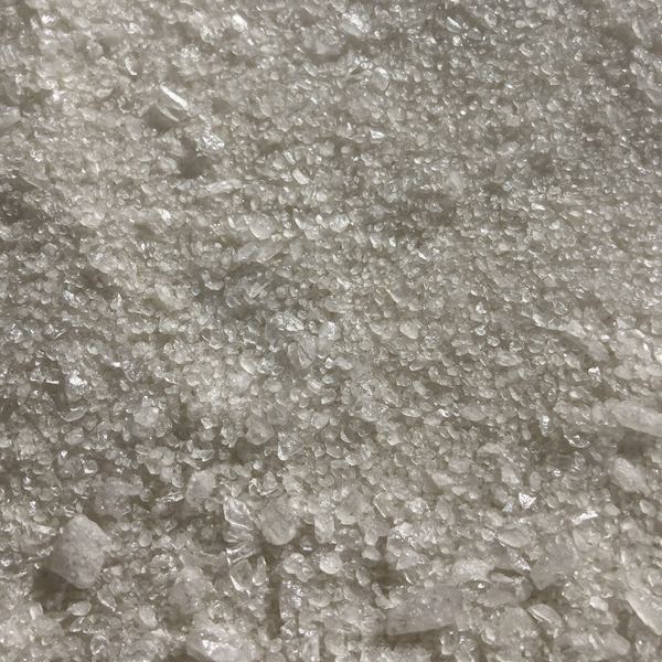 Coarse white salt crystals
